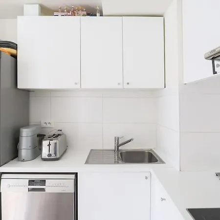 And Parisian Style - 3 Bedrooms 巴黎