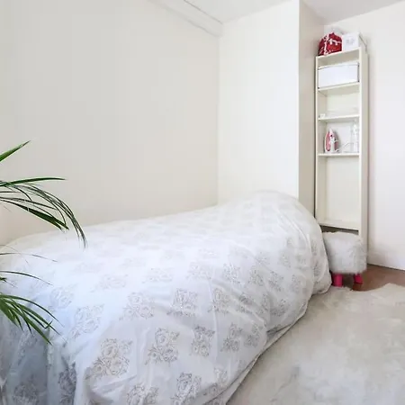 And Parisian Style - 3 Bedrooms * Париж
