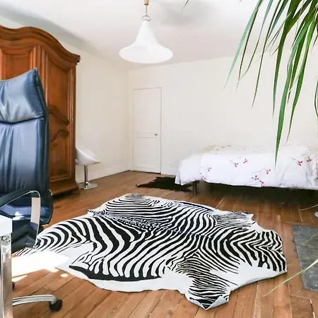 And Parisian Style - 3 Bedrooms