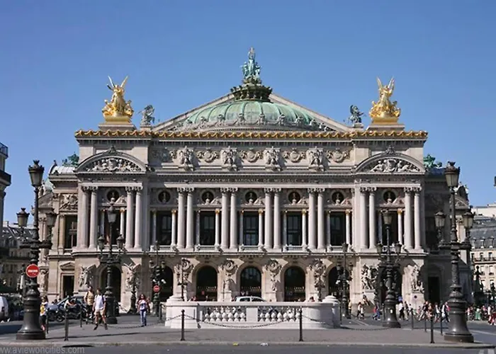 And Parisian Style - 3 Bedrooms *