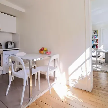 And Parisian Style - 3 Bedrooms
